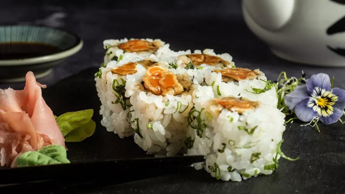 Zöldség tenpura maki