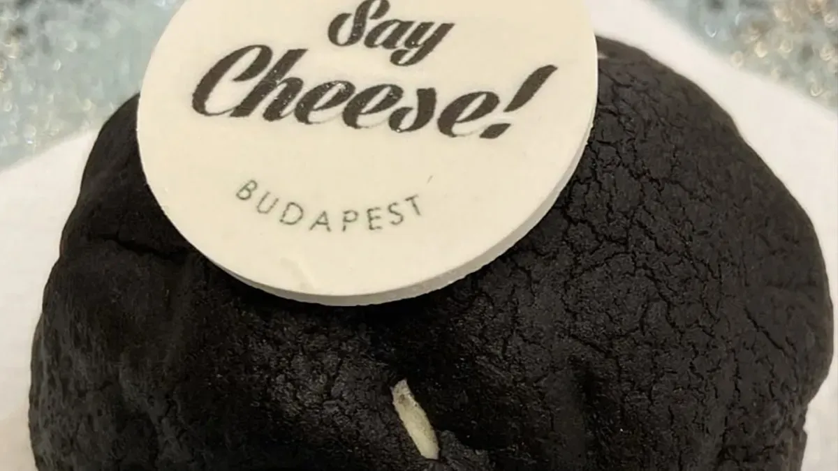 Black Velvet chunky cookie