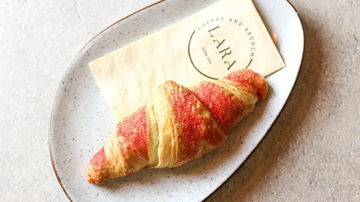 Vegán croissant málnás töltelékkel