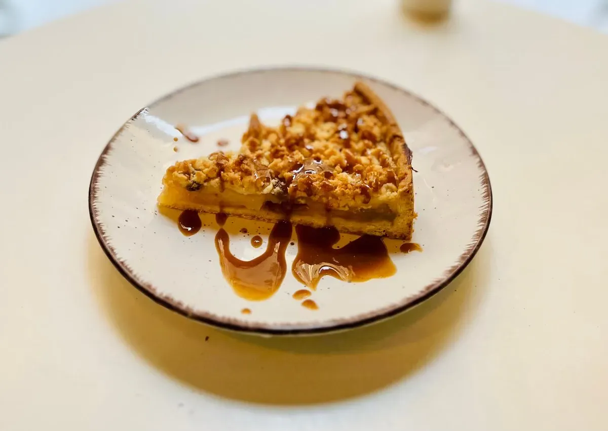 Almás crumble pite