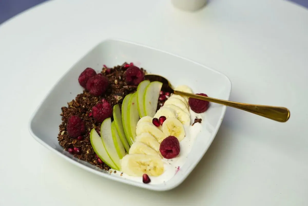 Granola görög joghurttal