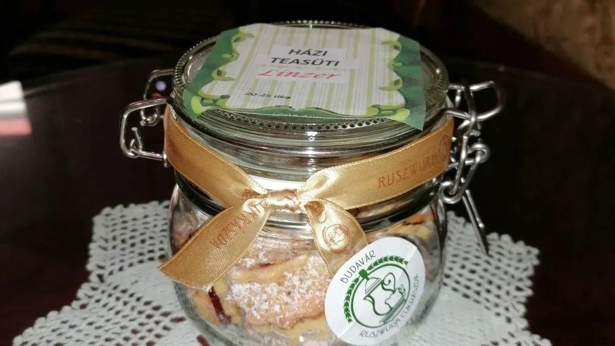Linzer dísz üvegben