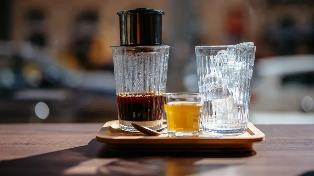 Jeges vietnámi phin kávé (Sűrített tejjel)