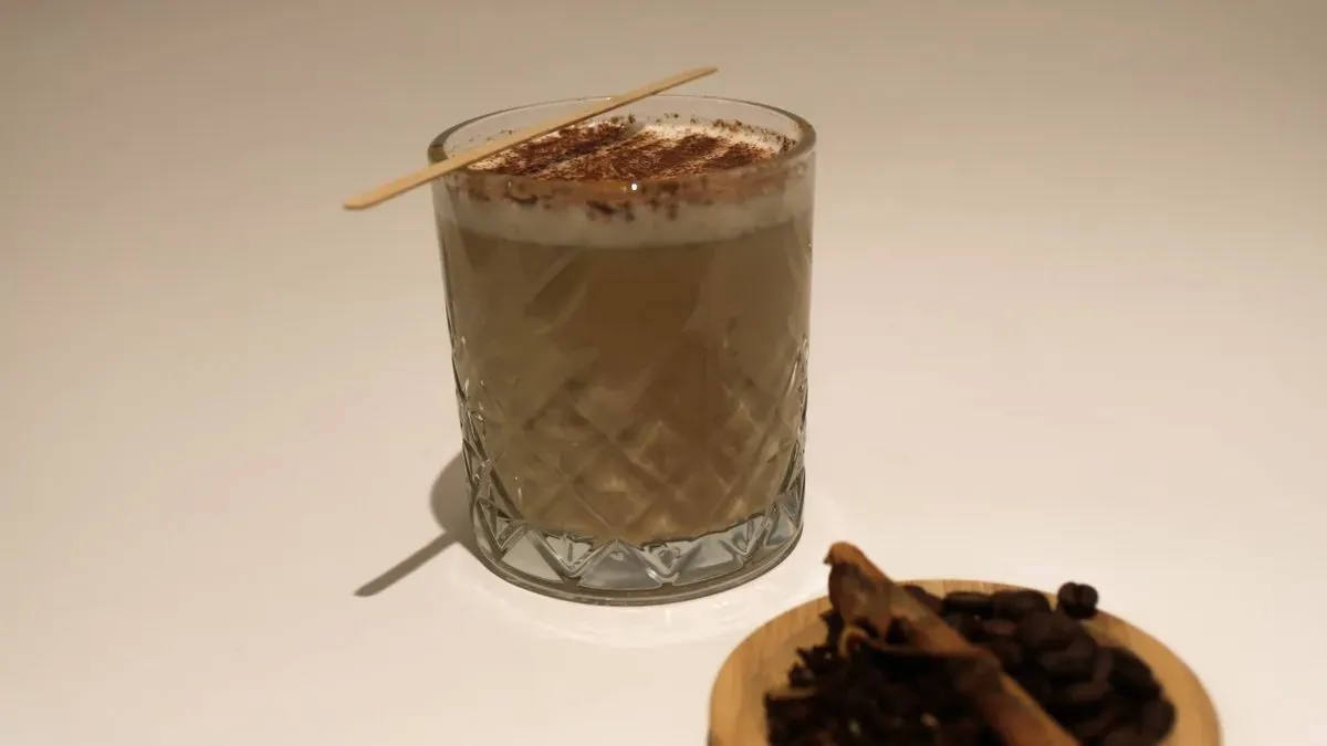 Ice dirty chai latte