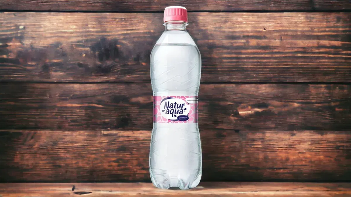 NaturAqua szén-dioxiddal dúsított természetes ásványvíz 500 ml