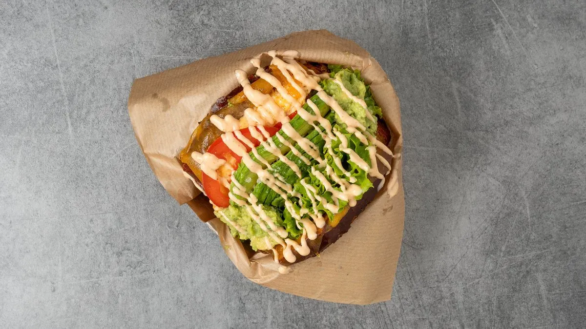 AVO LOVER