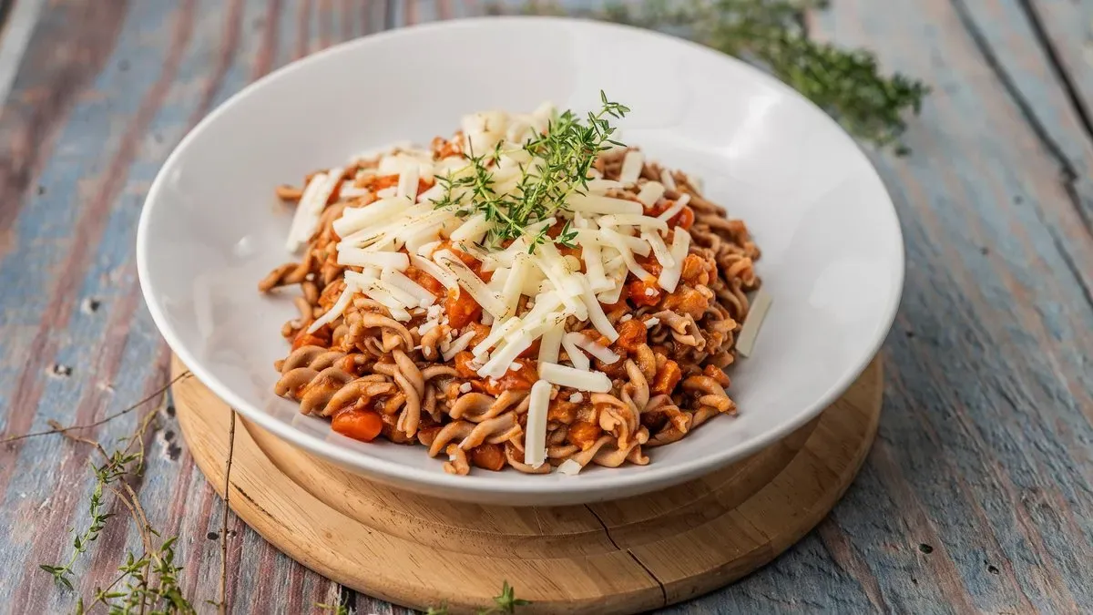 Bolognai fusilli saláta - Vegán