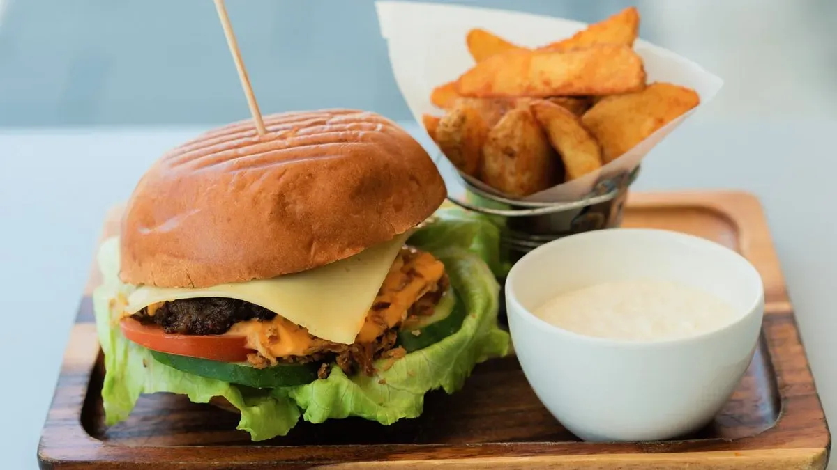 Kis Hamburger menü