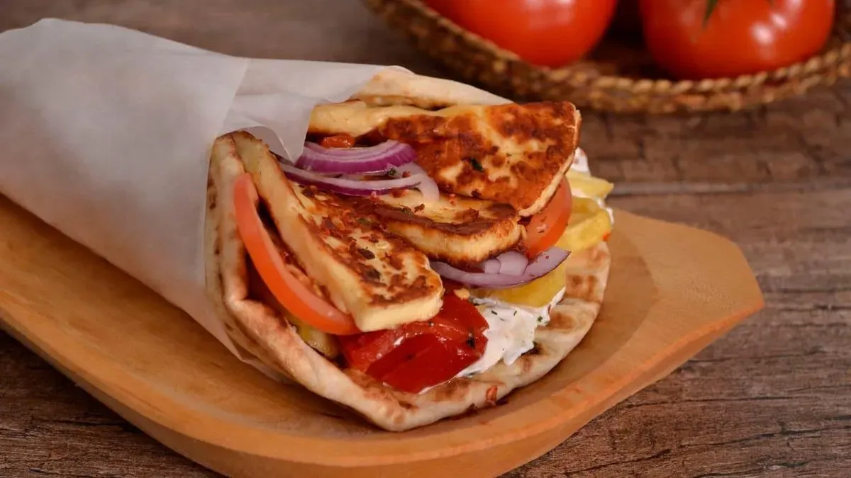 Halloumi pita padlizsánkrémmel (laktózmentes)