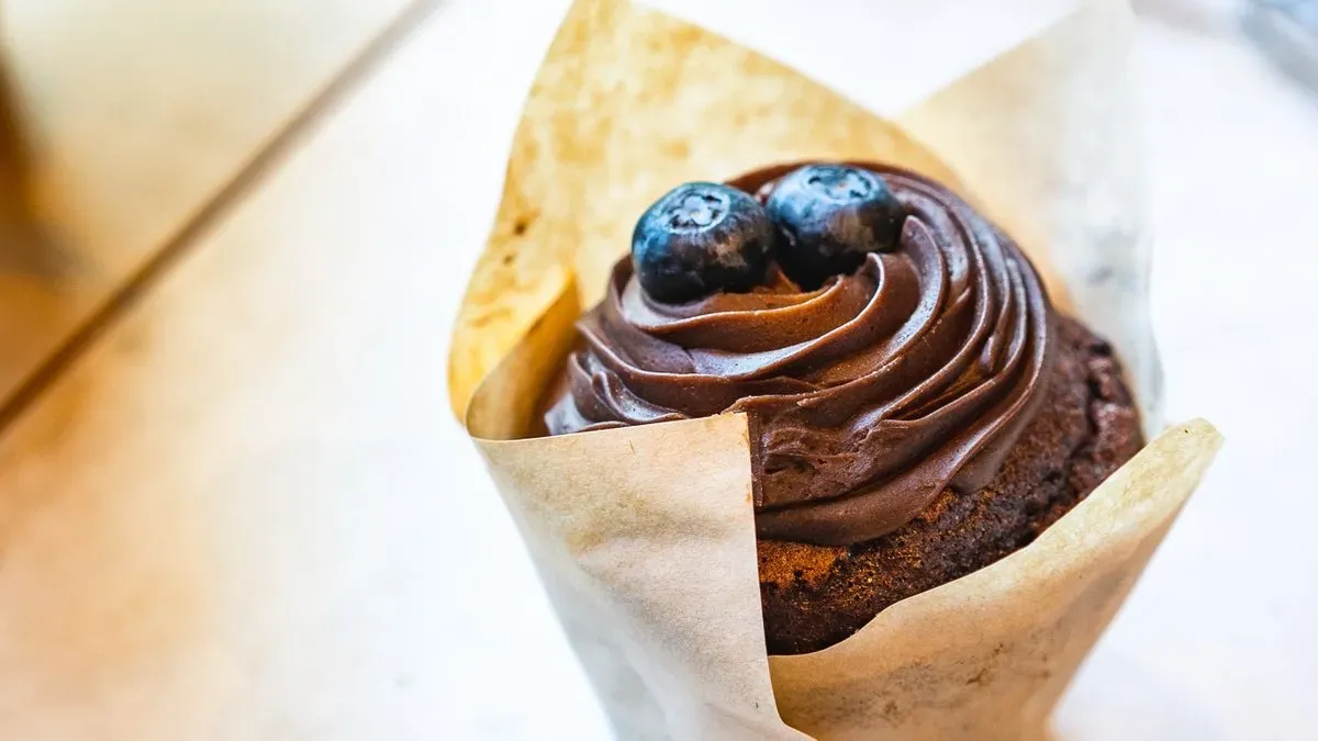 CHOCOLATE MUFFIN
