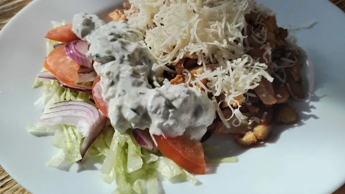 Sajtos gyros tál