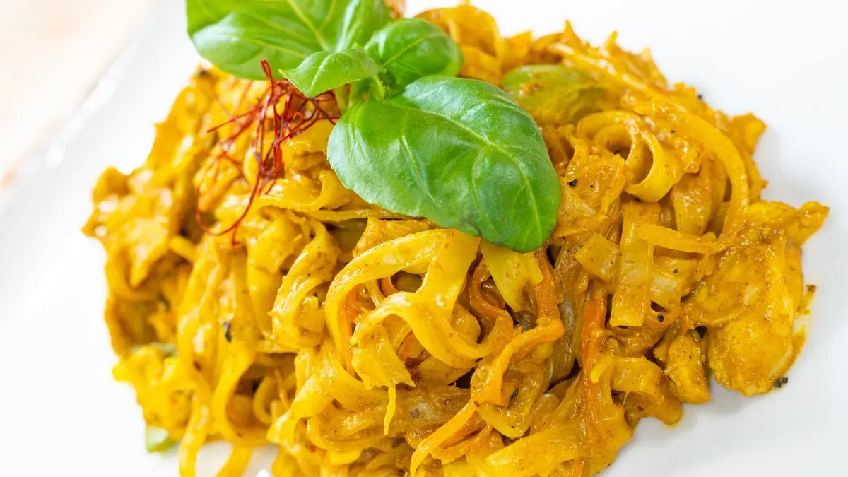 Pad Cen Chiang Mai (Csirkével) 🌶️🌶️🌶️