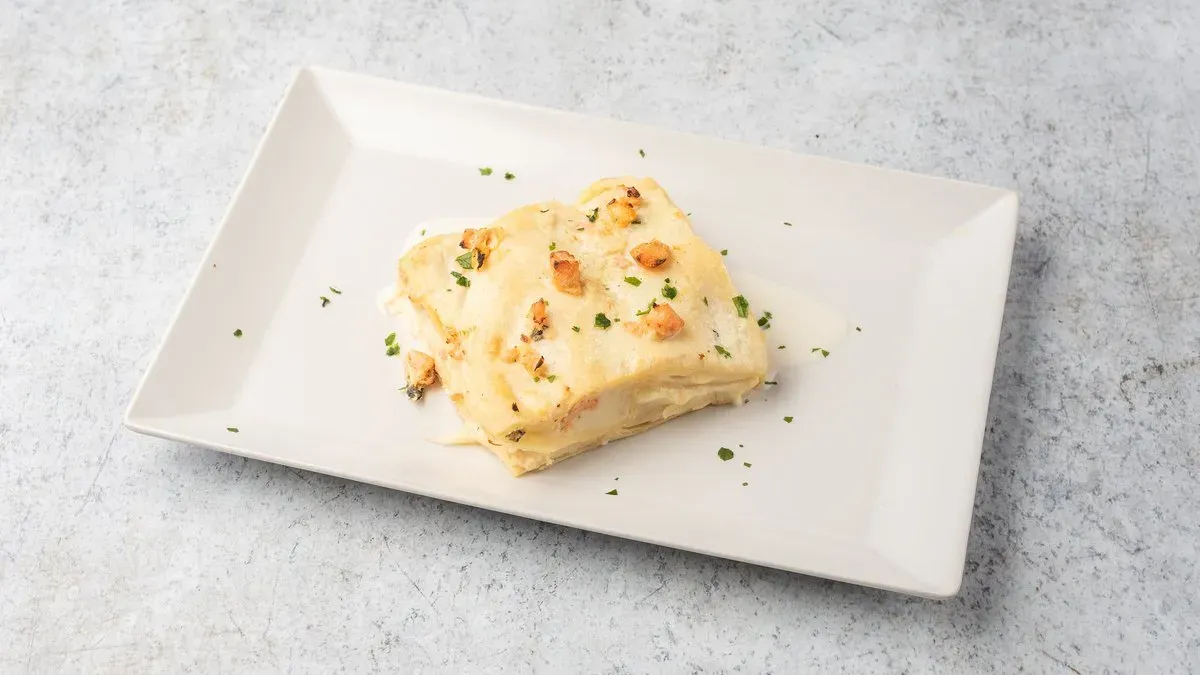 LASAGNA CON SALMONE E BURRATA