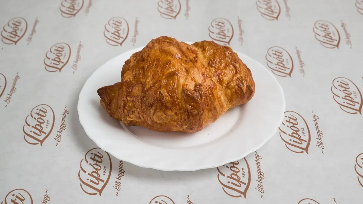 Füstöltsajtos Croissant
