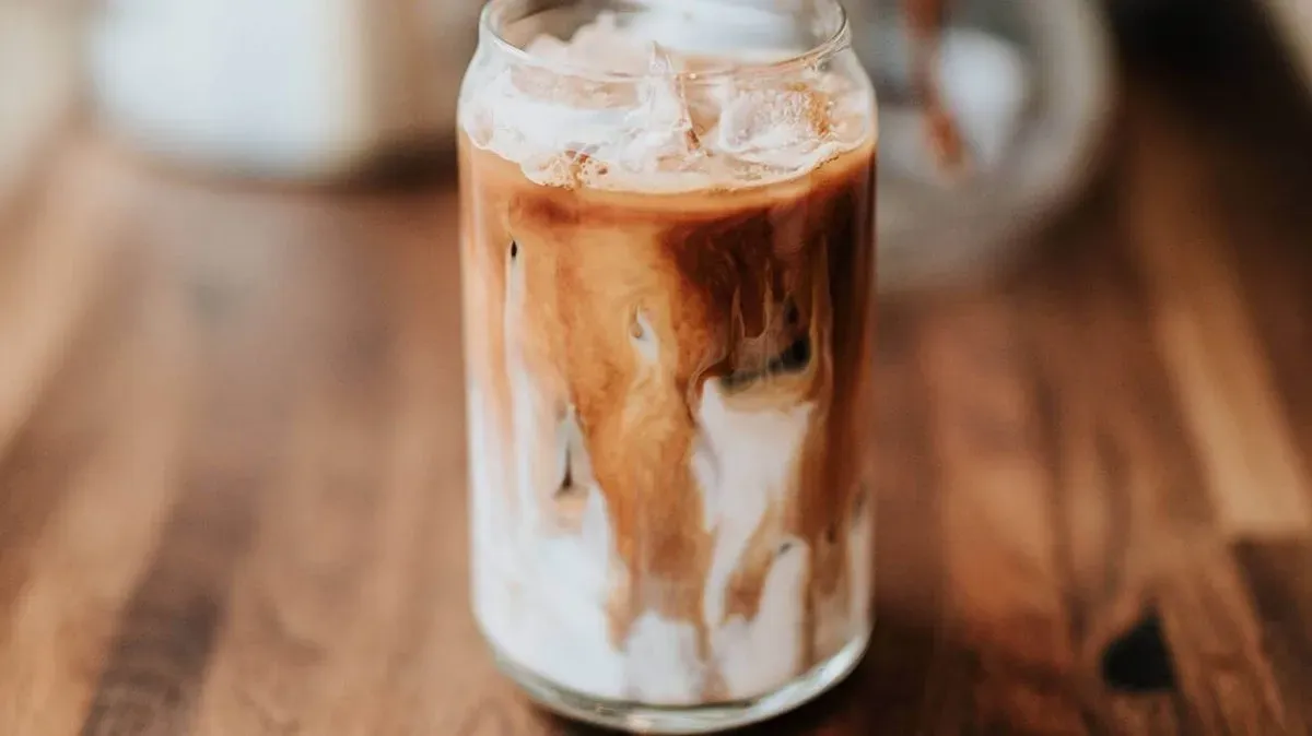 Jeges sós karamellás latte