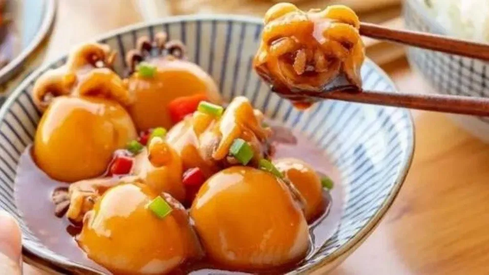508 .Kicsi tintahal házi készítésű szósszal/ Baby cuttlefish with homemade sauce