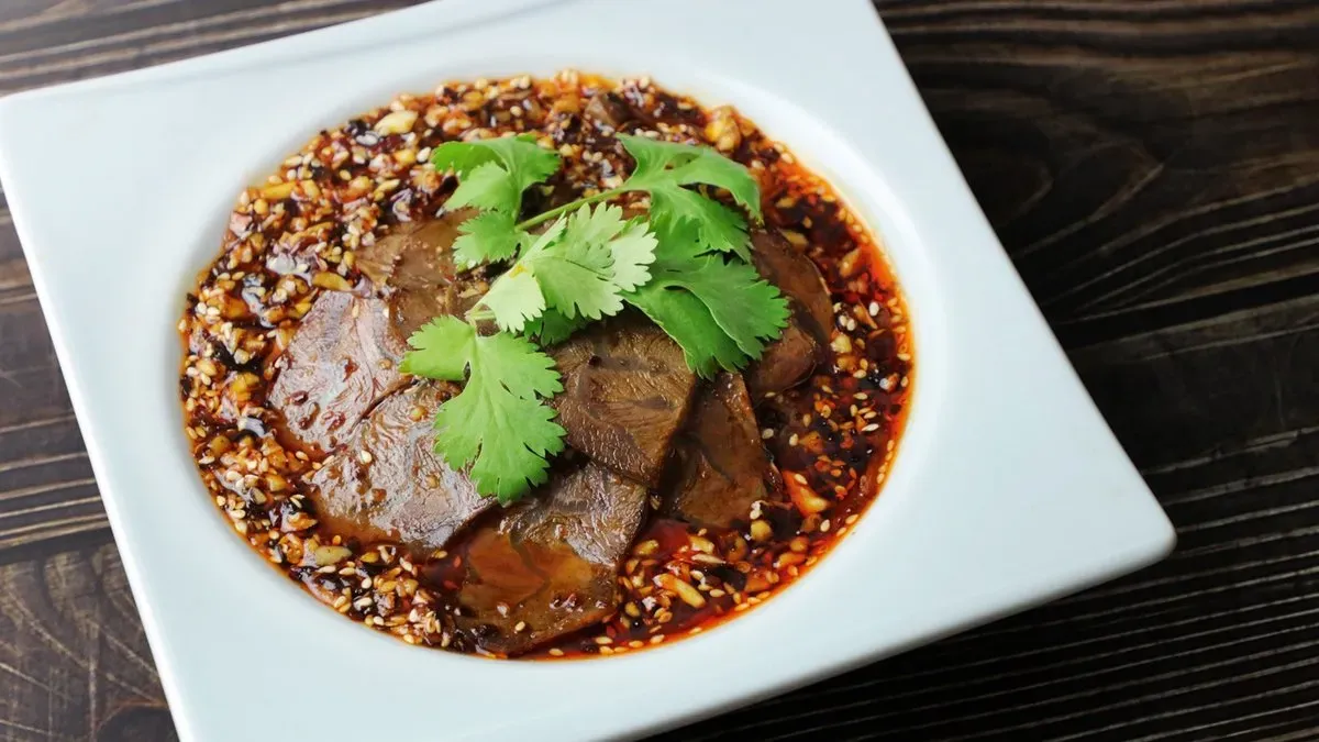 209.Marha saláta （pikáns szójaszósszal)/Beef salad with spicy soy sauce