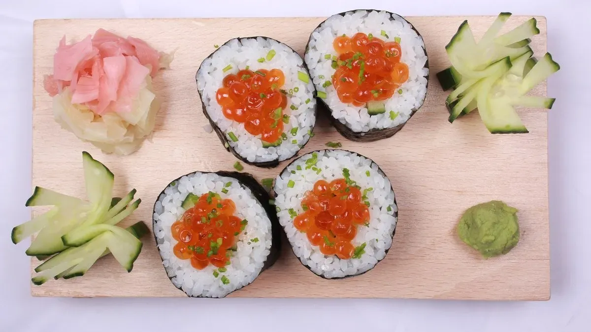 IKURA KOBORE FUTOMAKI