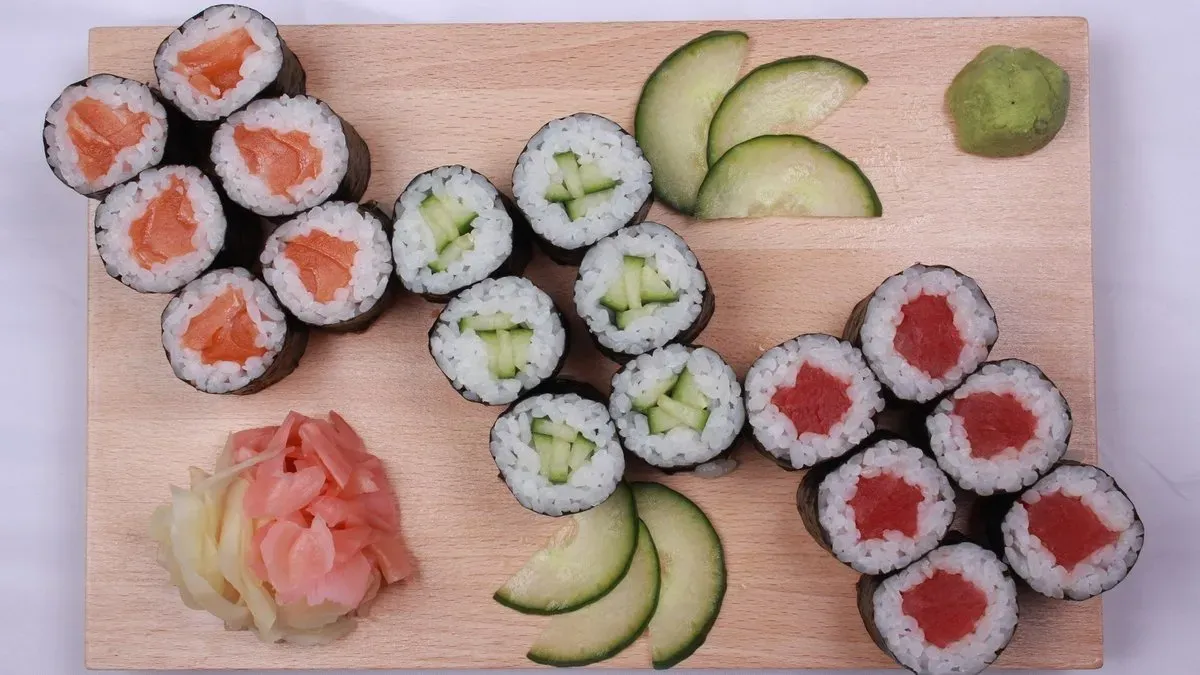 HOSOMAKI SET 2 (lazac-ubi-tonhal)