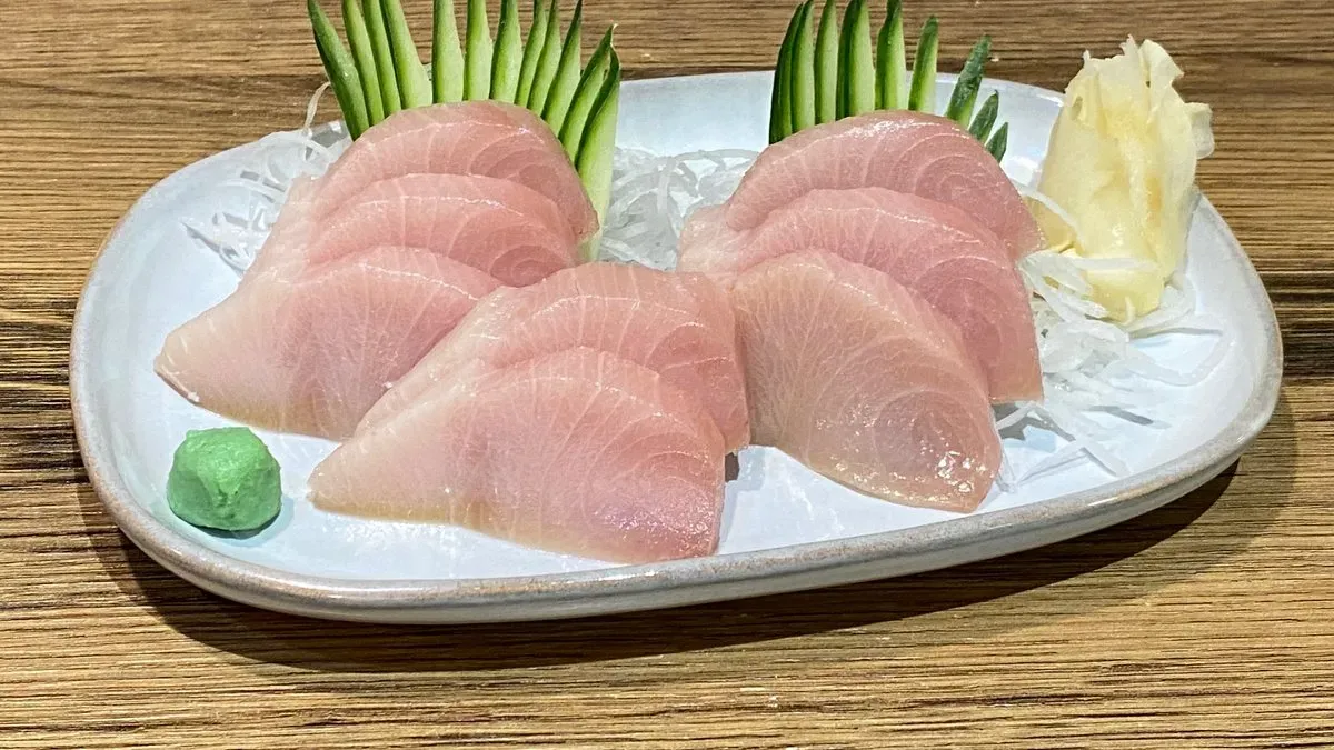 HAMACHI SASHIMI