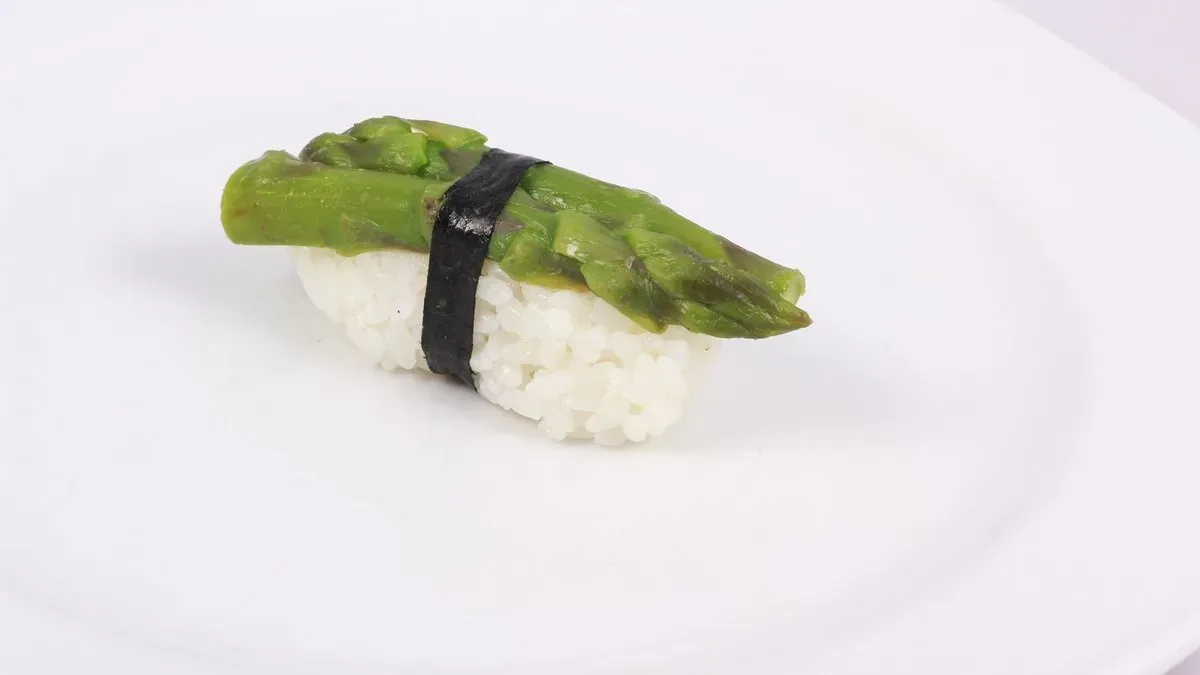 ZÖLDSPÁRGA NIGIRI