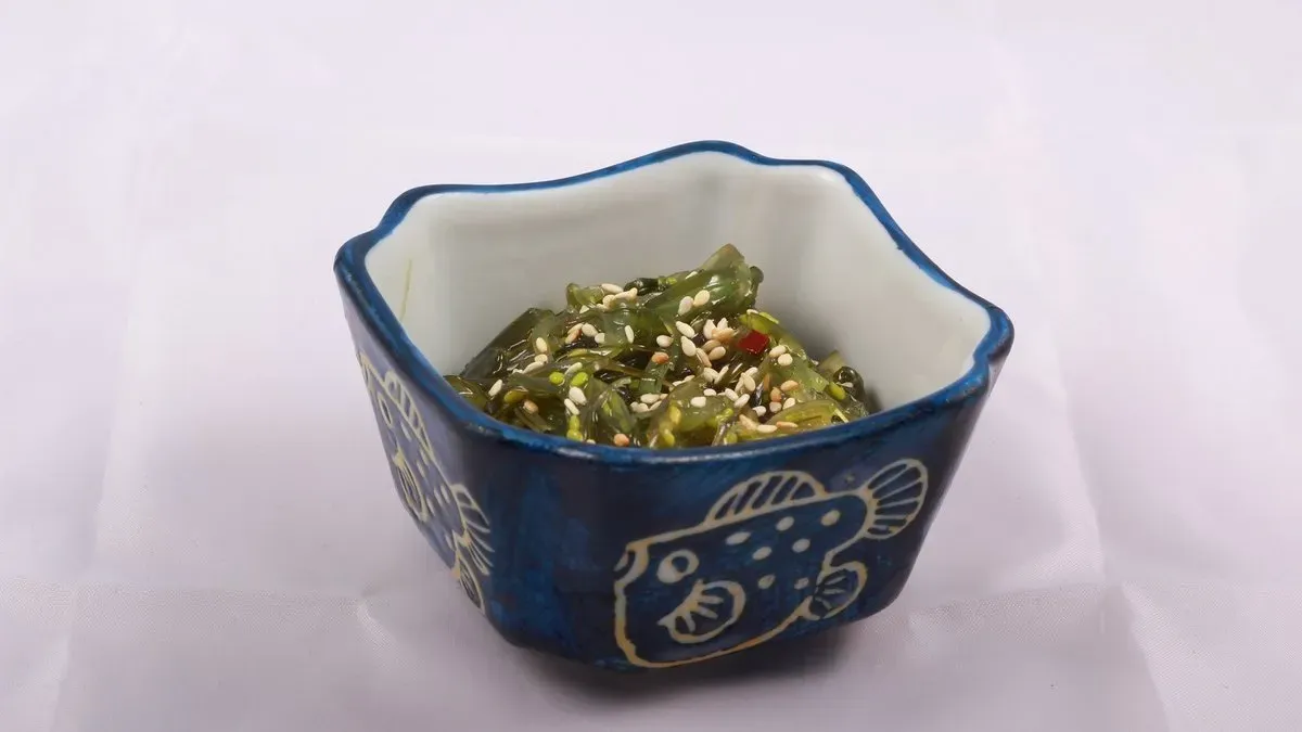 WAKAME SALÁTA