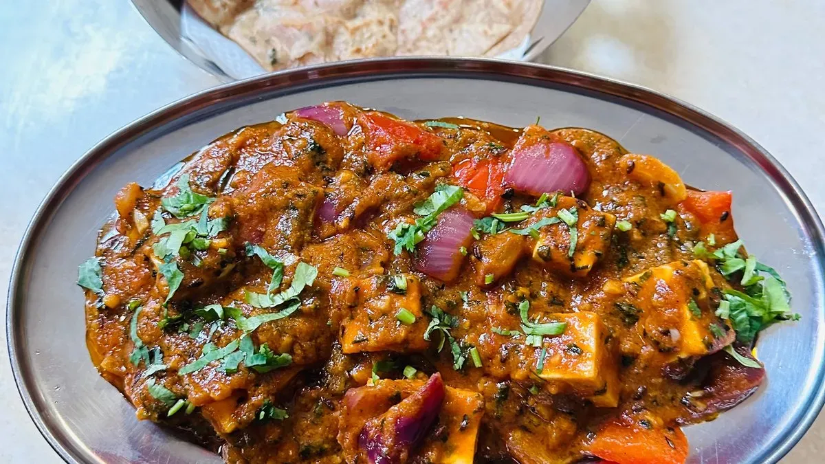 Paneer Tikka Masala served with parantha