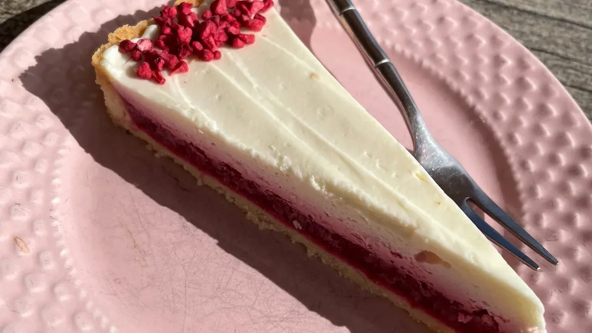 Fehércsokoládés málnás pite