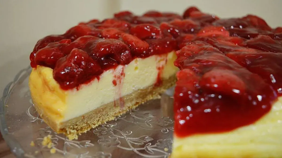 Sajttorta eperöntettel
