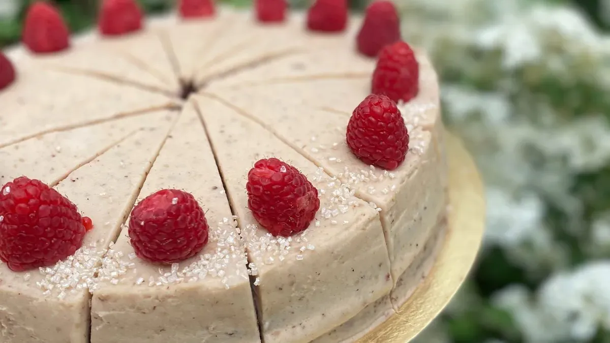 Gesztenyetorta meggyel (14 szeletes)