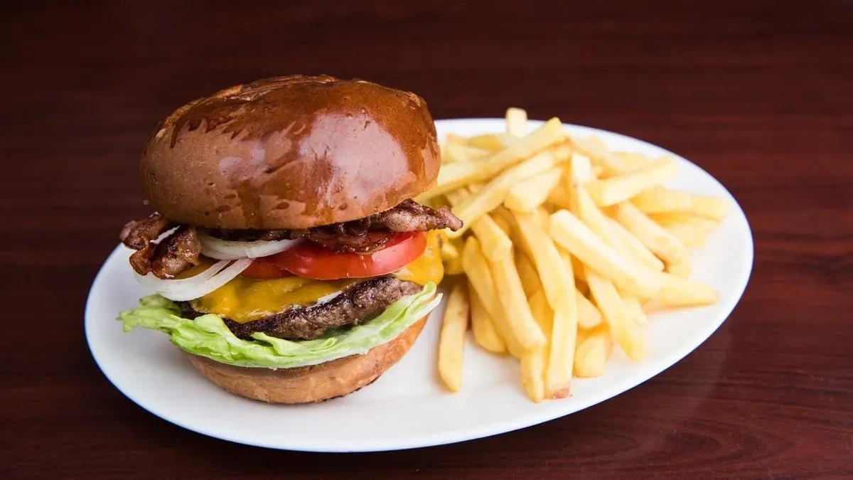 Bacon-Cheese Burger