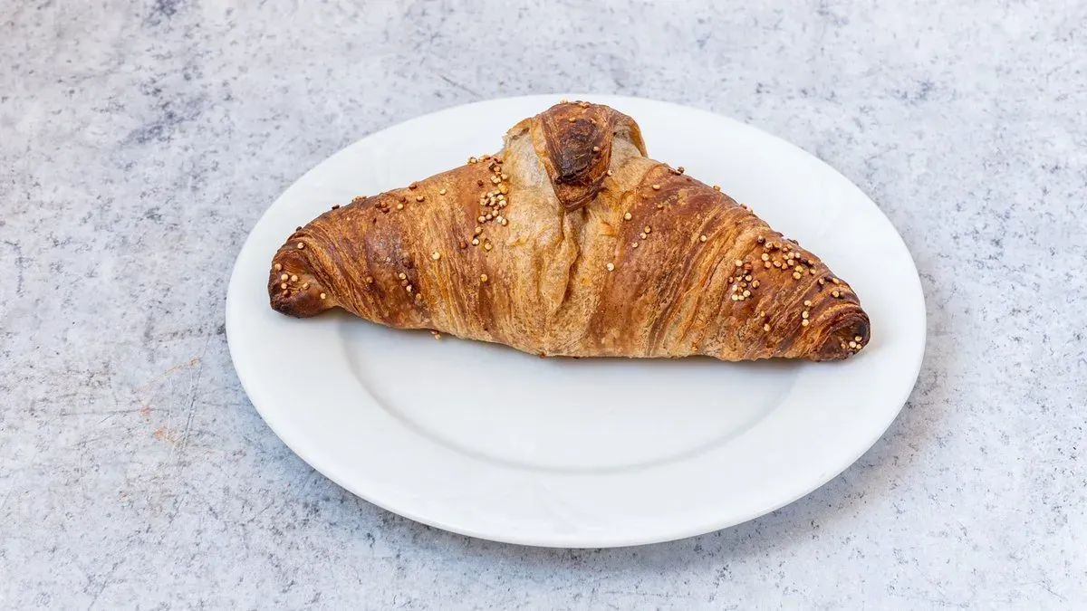 Vegán croissant tönkölybúzával, quinoa szórással