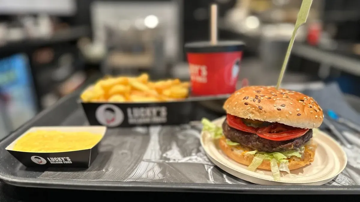 Lucky marha burger