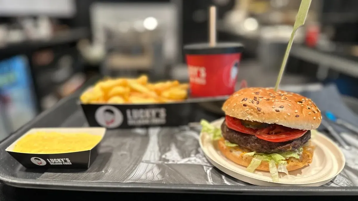 Lucky's marha burger menü