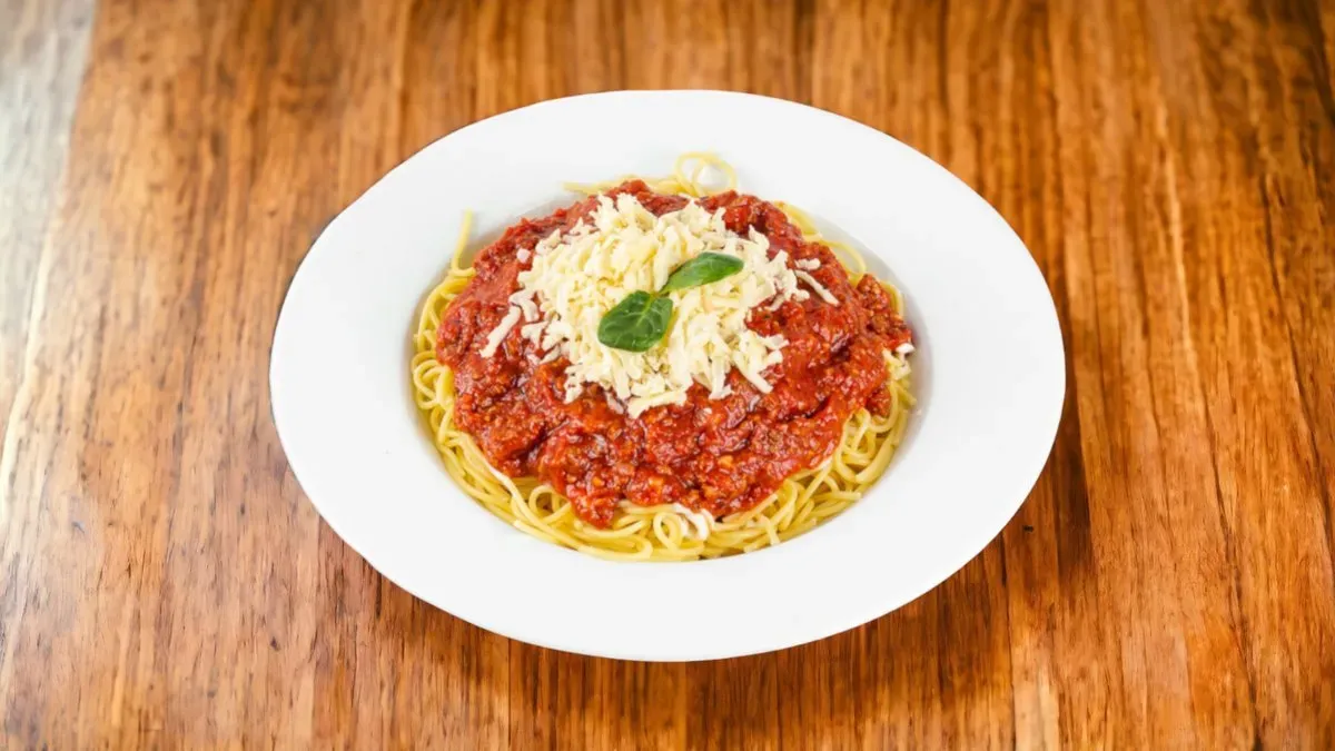Bolognai spagetti trappista sajttal