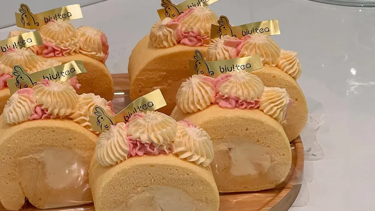 Passionfruit Cake Roll