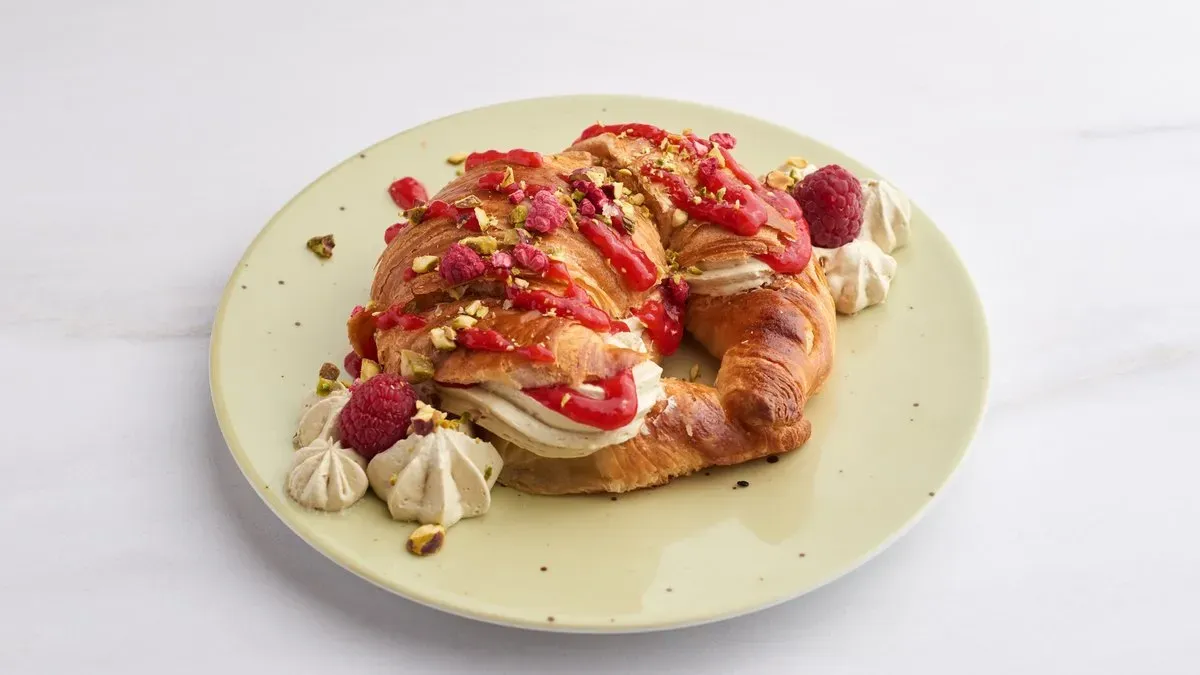 Pisztáciakrémes-málnás croissant