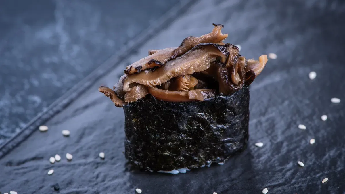 SHIITAKE nigiri