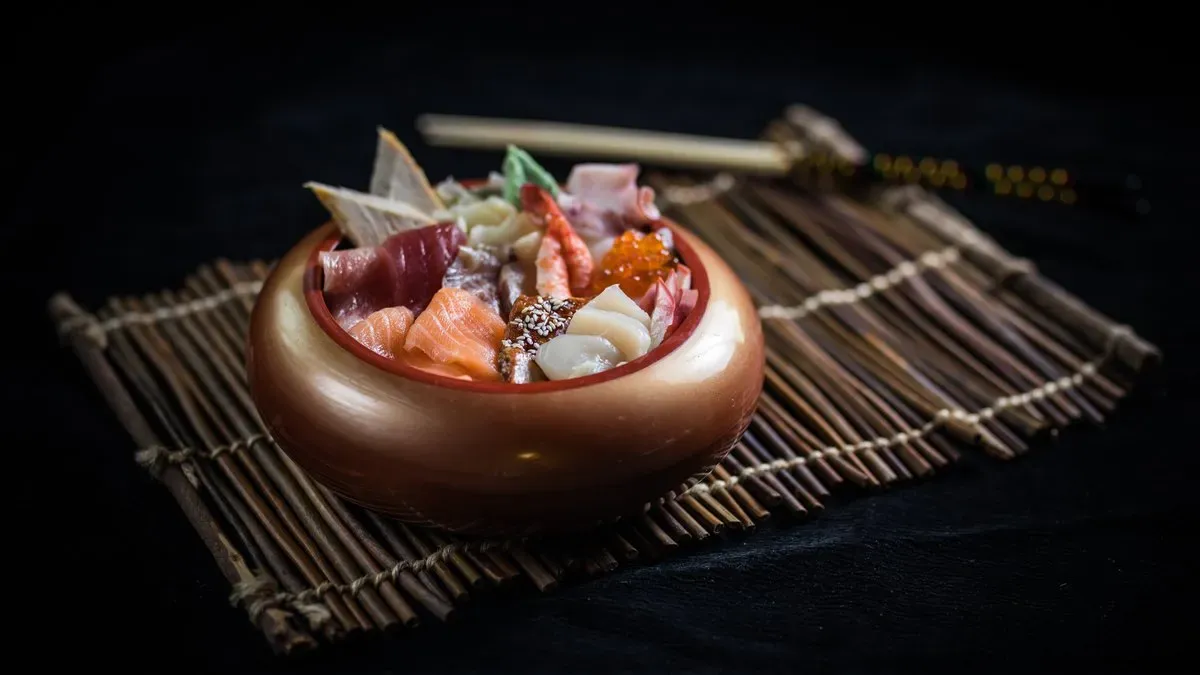 CHIRASHI ZUSHI