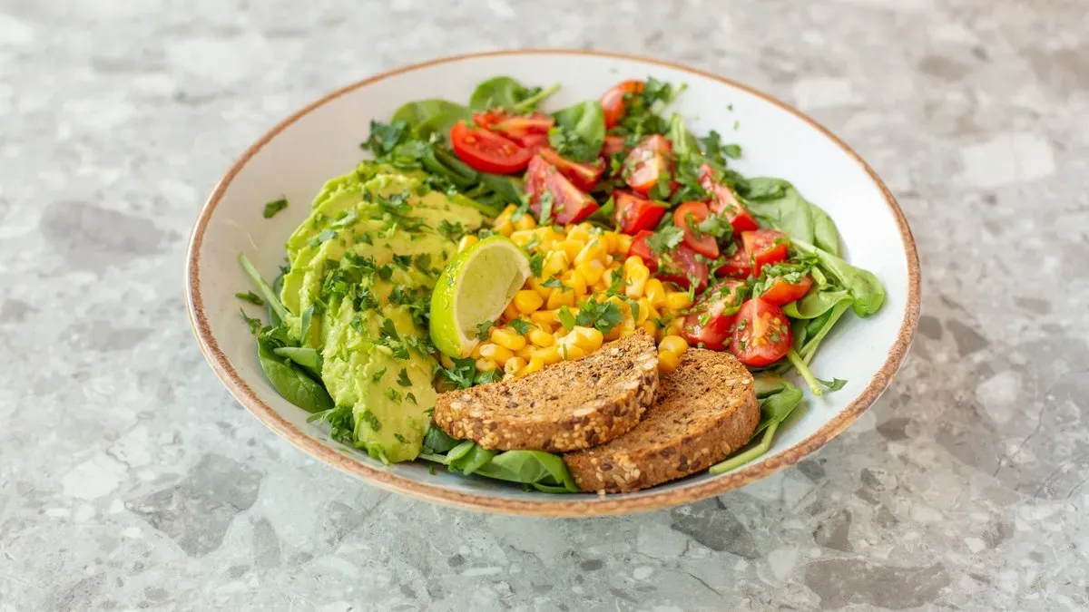 Avo spot saláta