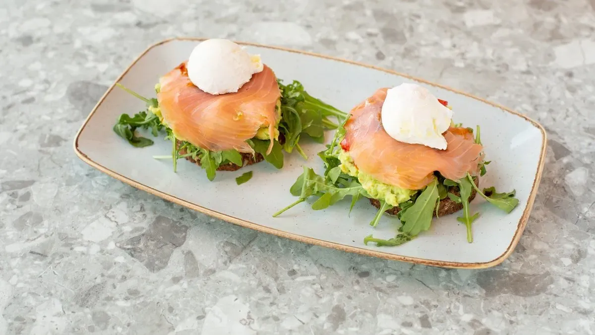 Salmon avo toast