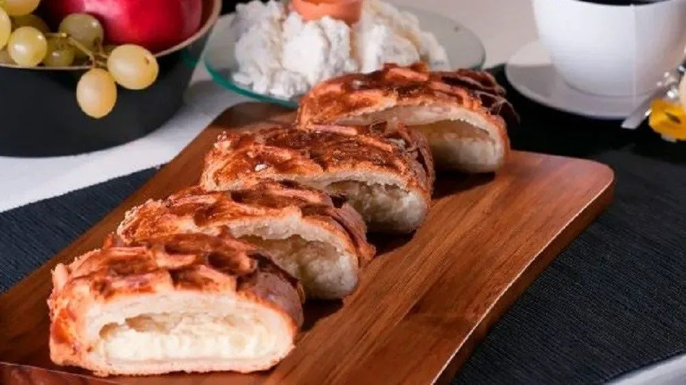 Tiroli túrós rétes