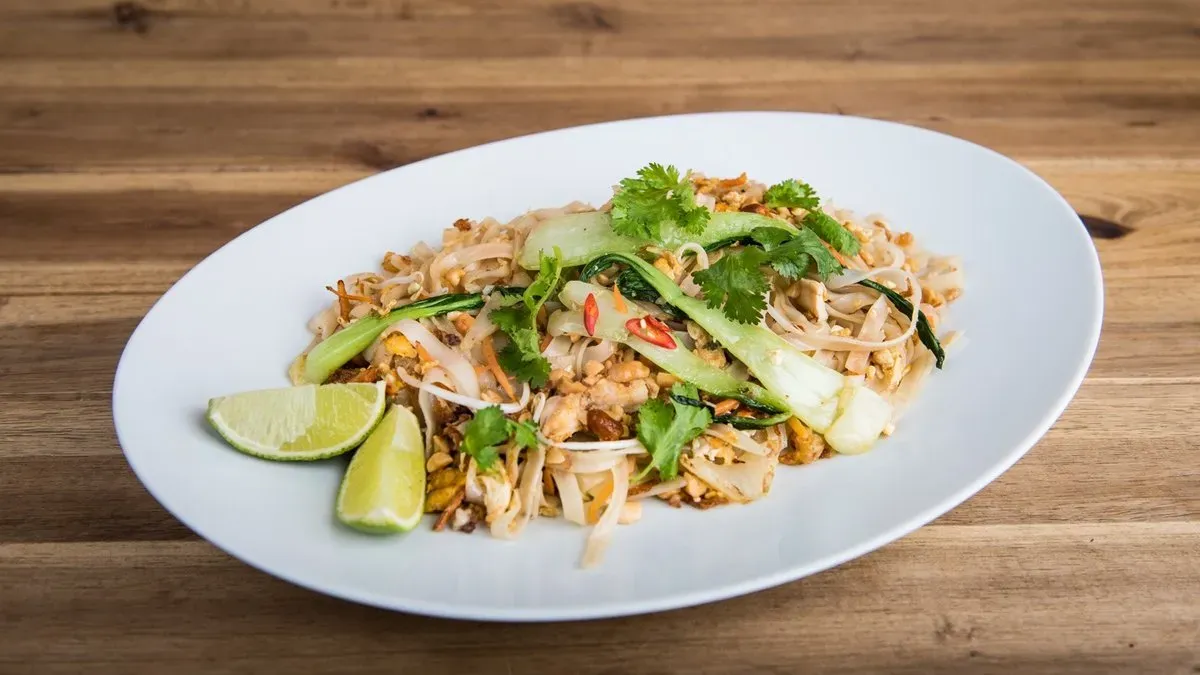 Pad rau --Pad-thai zöldséggel