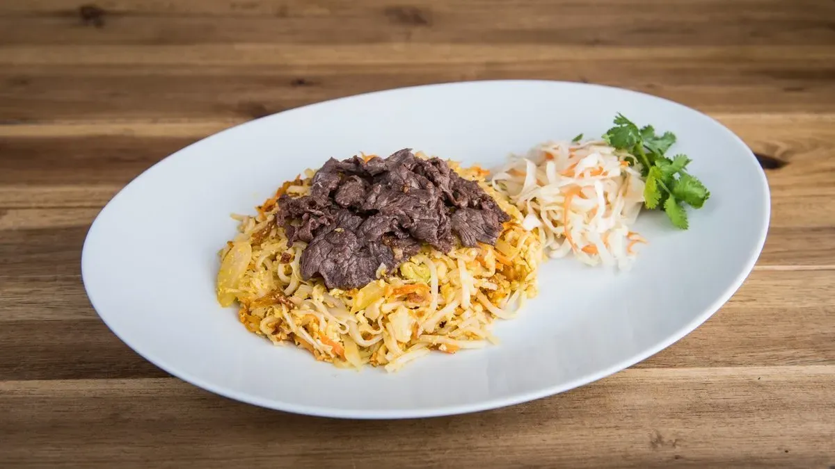 Pho xao bo—Pirított rizstészta marhahússal