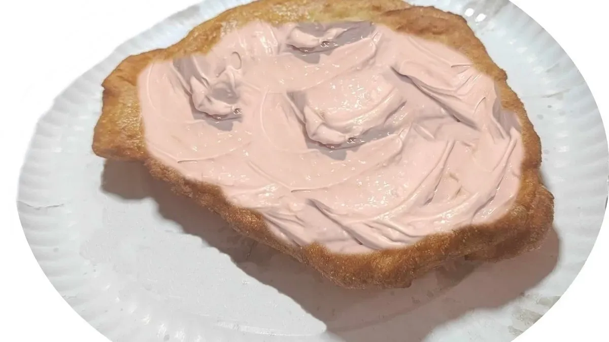Levendulás meggy lekváros lángos