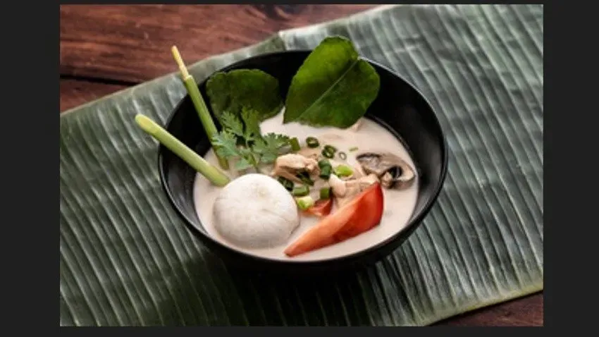 Tom Kha csirke