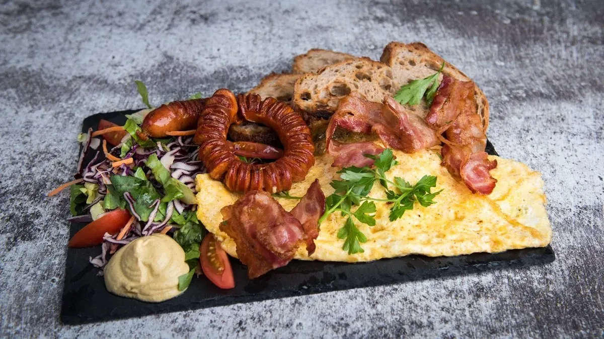 Hungarian Omlett - Magyaros Omlett