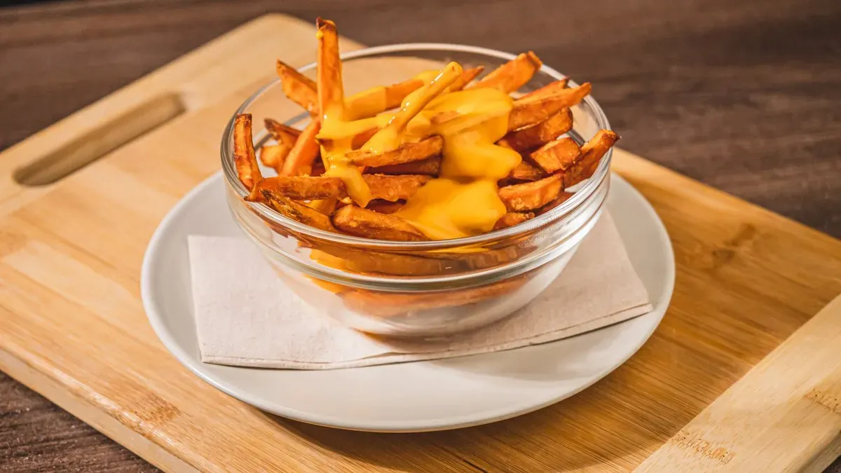 Cheddar sajtos édesburgonya hasáb