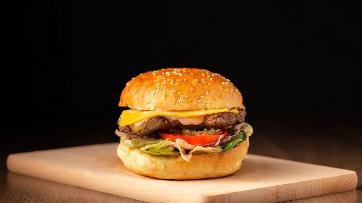 Cheddar Sajtburger