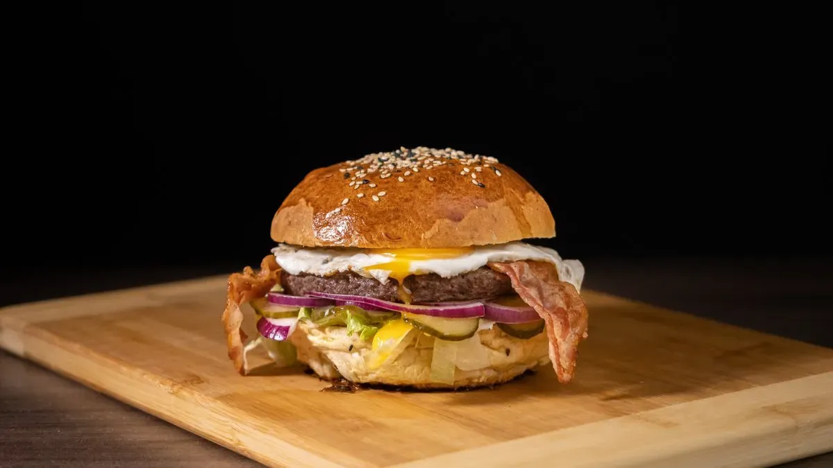 Ham and Eggs Burger